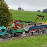 2025-10-13 LKW Achsbruch2.jpg